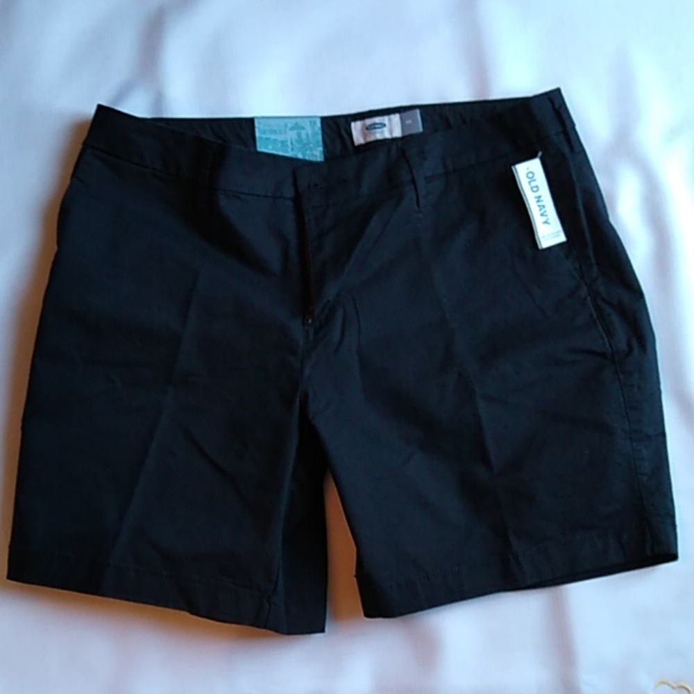 Old Navy black shorts